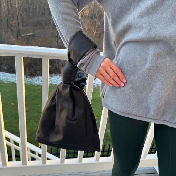 Bottega Veneta Large Twist leather handbag, chocolate brown, new with papers! - Picture 12 of 13